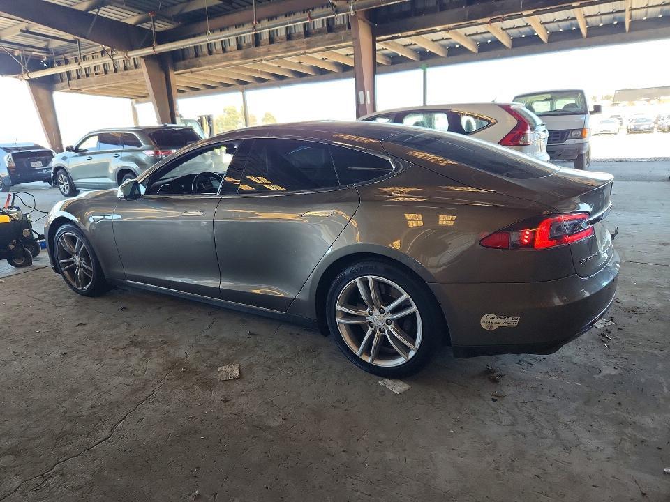 5YJSA1E19FF106387 2015 TESLA MODEL S photo no. 2