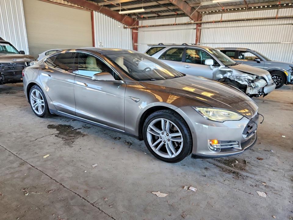 5YJSA1E19FF106387 2015 TESLA MODEL S photo no. 4
