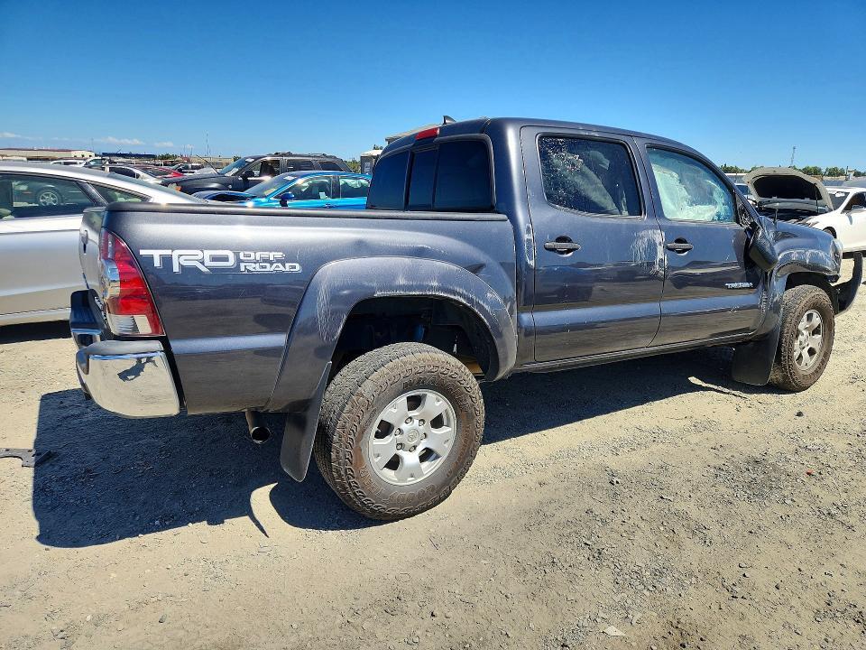 2015 TOYOTA TACOMA DOUBLE CAB PRERUNNER — Фото 3 из 12