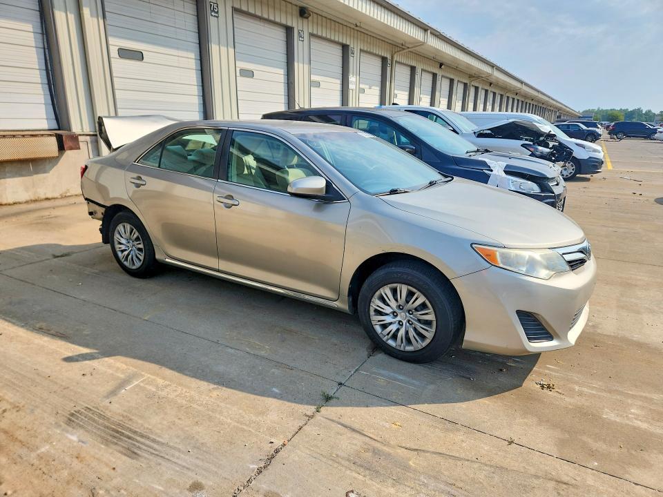 2014 TOYOTA CAMRY LE — Фото 4 из 12