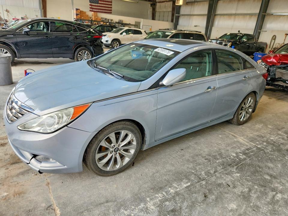 5NPEC4AC2CH424526 2012 HYUNDAI SONATA photo no. 1