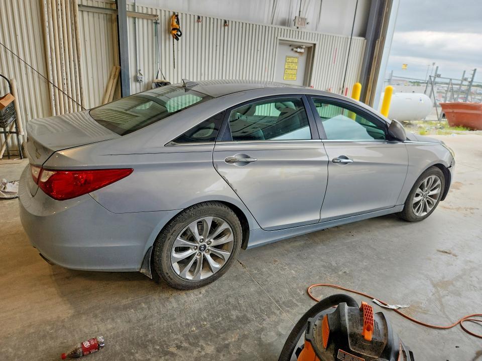5NPEC4AC2CH424526 2012 HYUNDAI SONATA photo no. 3