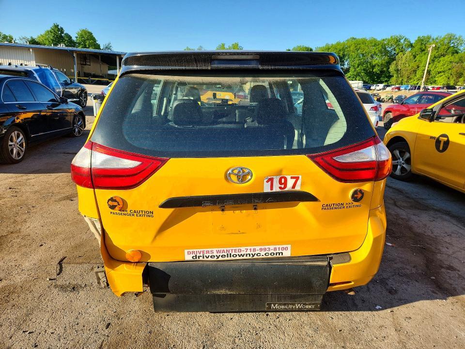 2016 TOYOTA SIENNA L 7-PASSENGER — Фото 6 из 13