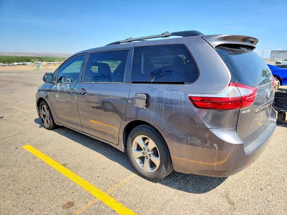 2016 TOYOTA SIENNA LE — Фото 2 из 13