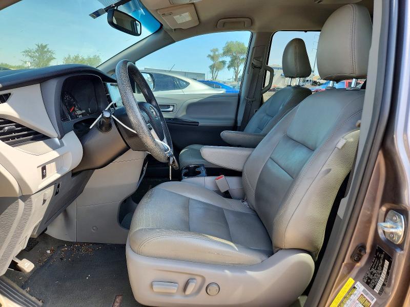2016 TOYOTA SIENNA LE — Фото 7 из 13