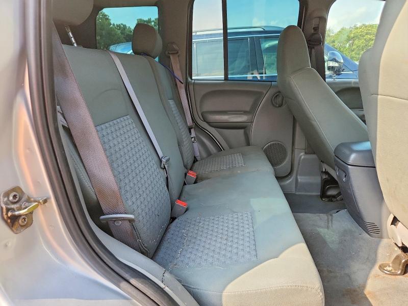 2005 JEEP LIBERTY SPORT — Фото 11 из 13