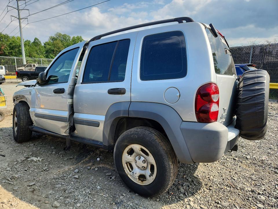 2005 JEEP LIBERTY SPORT — Фото 2 из 13