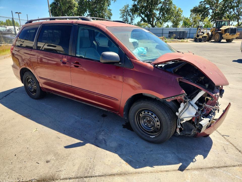 2004 TOYOTA SIENNA LE 8 PASSENGER — Фото 4 из 14