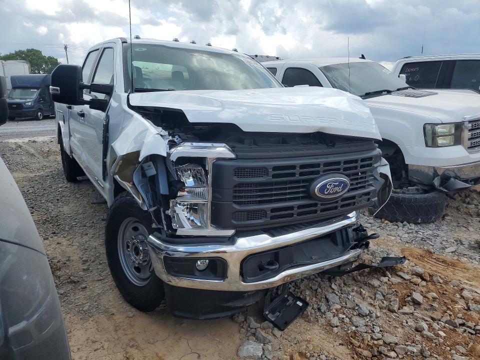2026 FORD F350 SUPER DUTY — Фото 4 из 12