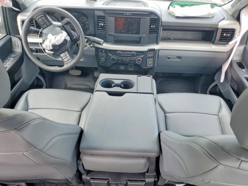 2026 FORD F350 SUPER DUTY — Фото 8 из 12