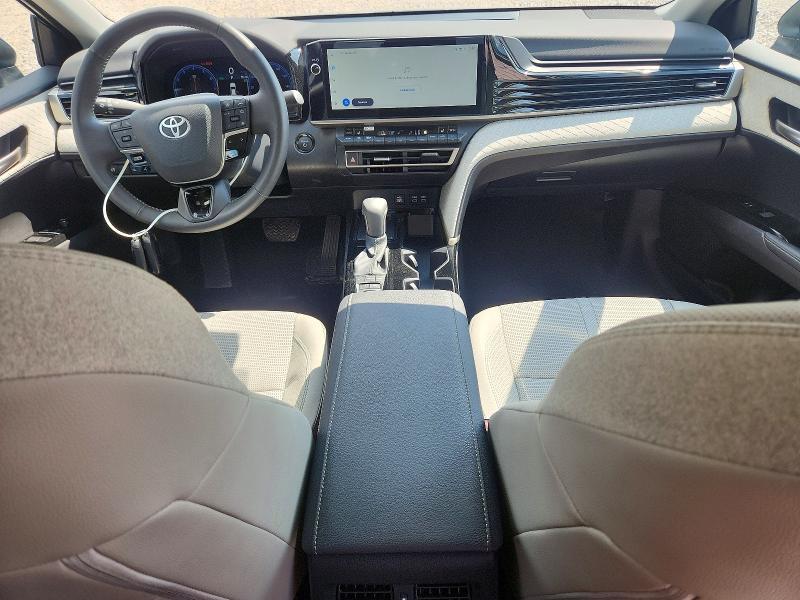 2025 TOYOTA CAMRY XLE — Фото 8 из 12