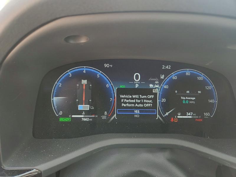 2025 TOYOTA CAMRY XLE — Фото 9 из 12