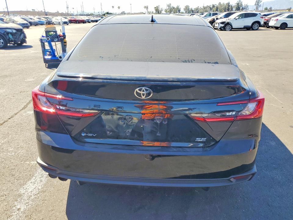 2025 TOYOTA CAMRY SE — Фото 6 из 12