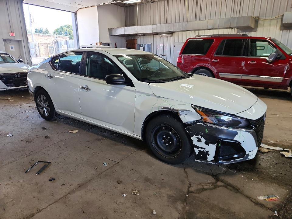 2024 NISSAN ALTIMA S — Фото 4 из 13