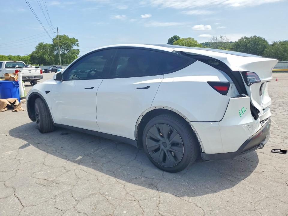 2024 TESLA MODEL Y — Фото 2 из 13