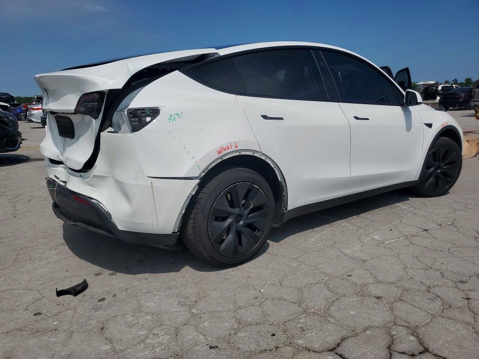 2024 TESLA MODEL Y — Фото 3 из 13