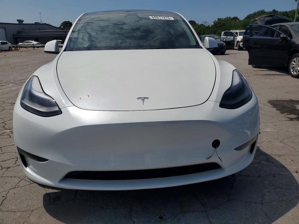 2024 TESLA MODEL Y — Фото 5 из 13