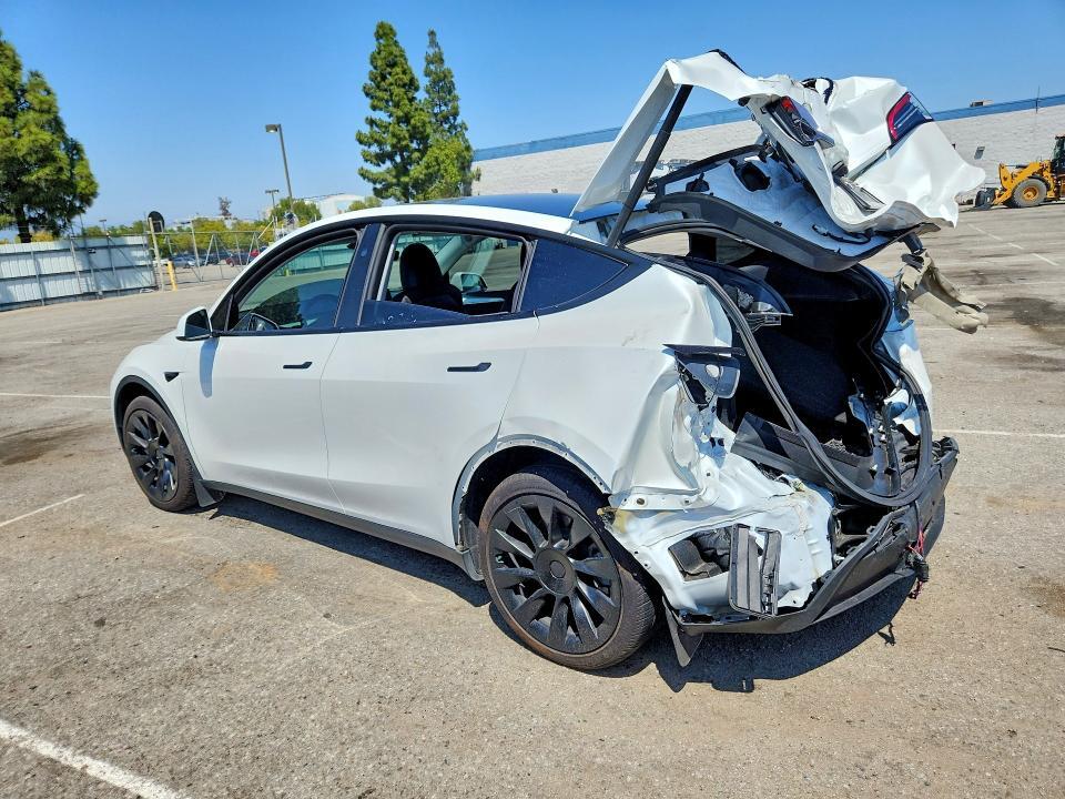 7SAYGDED2RF190869 2024 TESLA MODEL Y photo no. 2