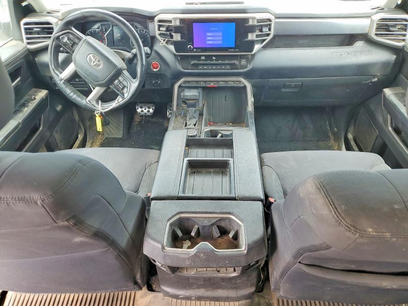 2023 TOYOTA TUNDRA SR5 — Фото 8 из 12