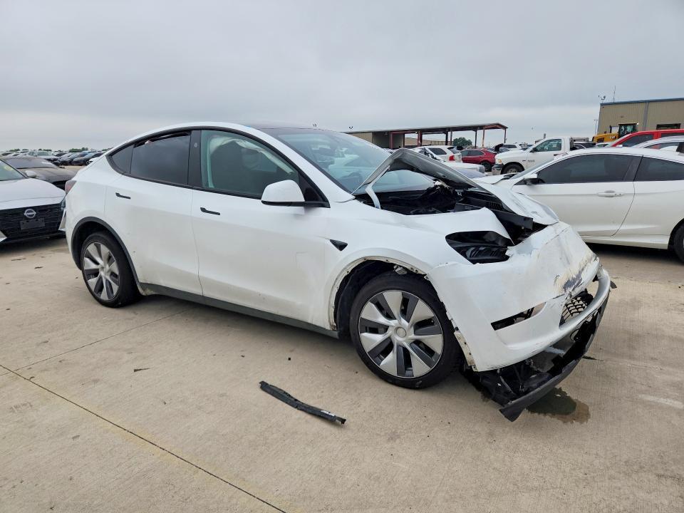 2023 TESLA MODEL Y — Фото 4 из 12