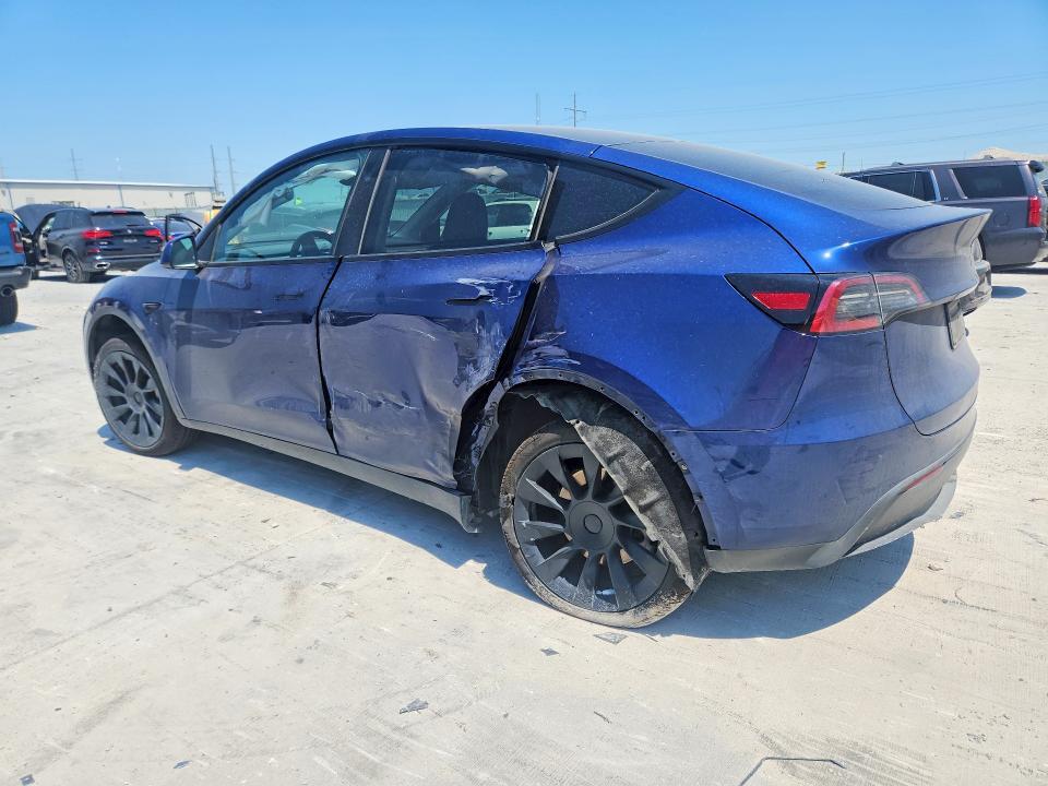 2023 TESLA MODEL Y — Фото 2 из 12