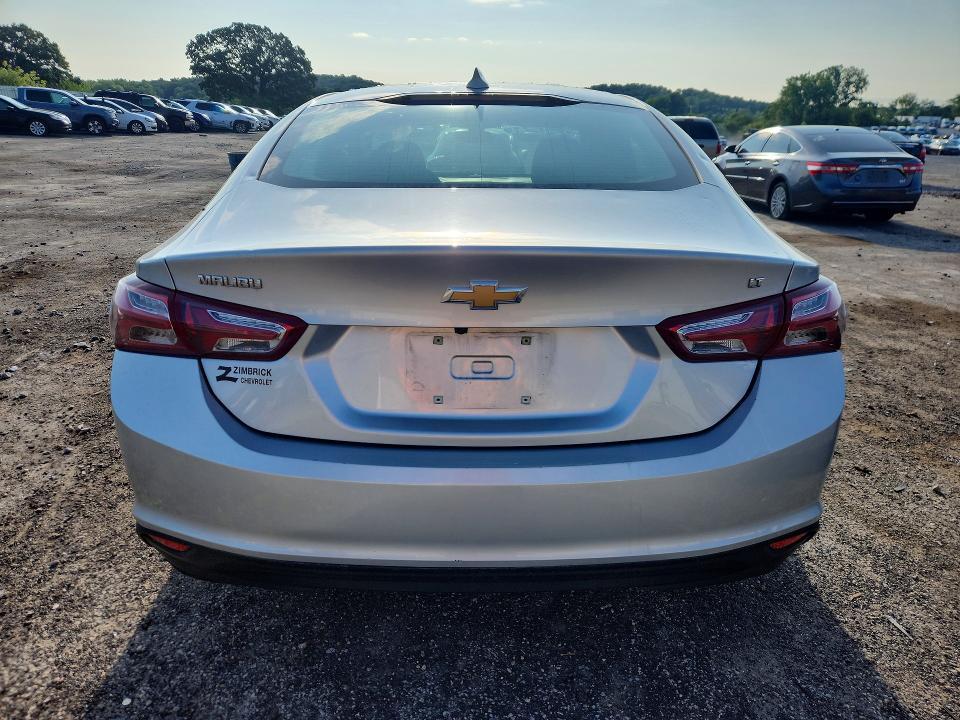 2022 CHEVROLET MALIBU LT — Фото 6 из 13