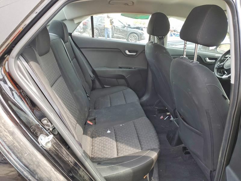 2022 KIA RIO LX — Фото 10 из 12
