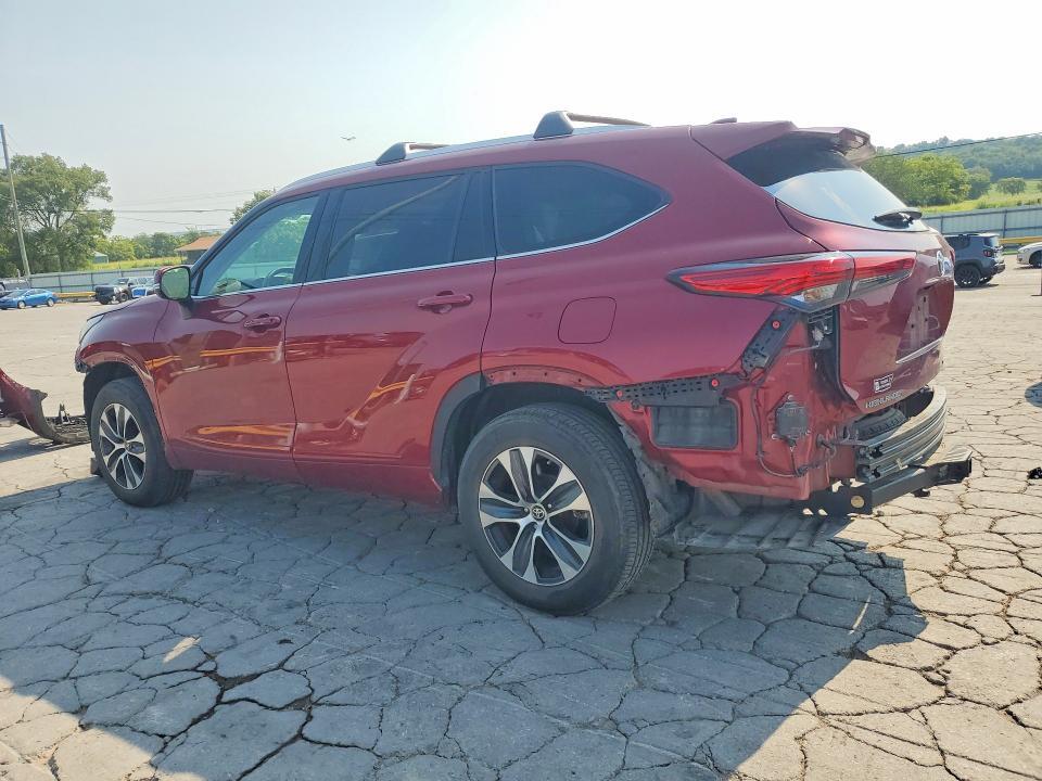 2022 TOYOTA HIGHLANDER XLE — Фото 2 из 13