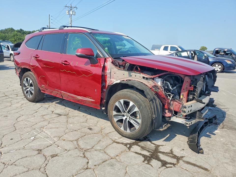 2022 TOYOTA HIGHLANDER XLE — Фото 4 из 13