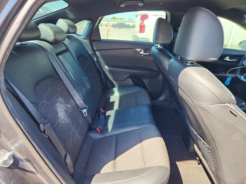 2021 KIA FORTE GT LINE — Фото 10 из 13