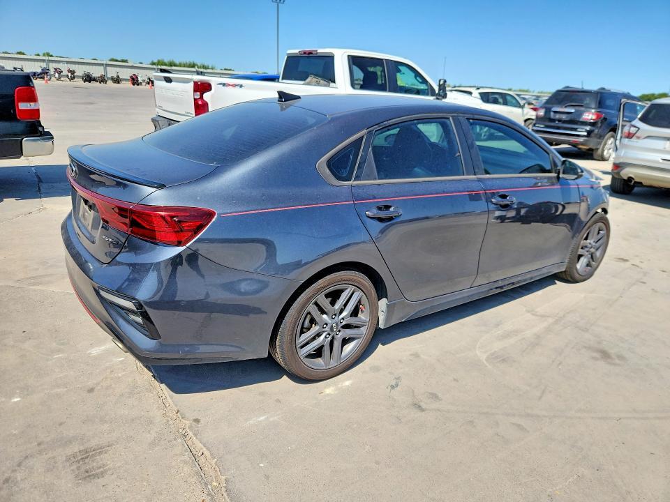 2021 KIA FORTE GT LINE — Фото 3 из 13