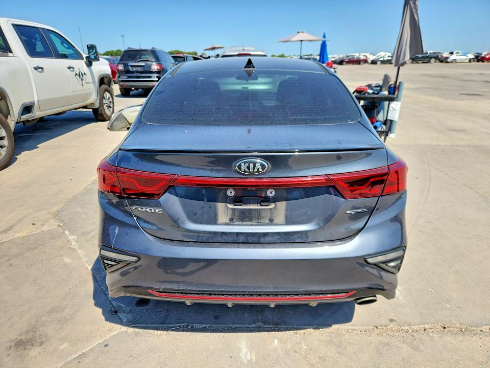2021 KIA FORTE GT LINE — Фото 6 из 13