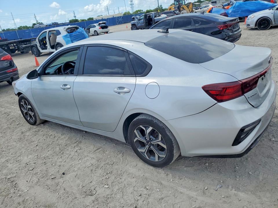 2020 KIA FORTE LXS — Фото 2 из 13