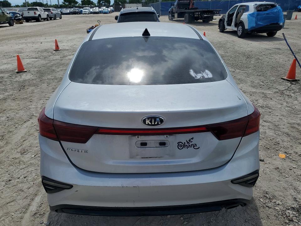 2020 KIA FORTE LXS — Фото 6 из 13