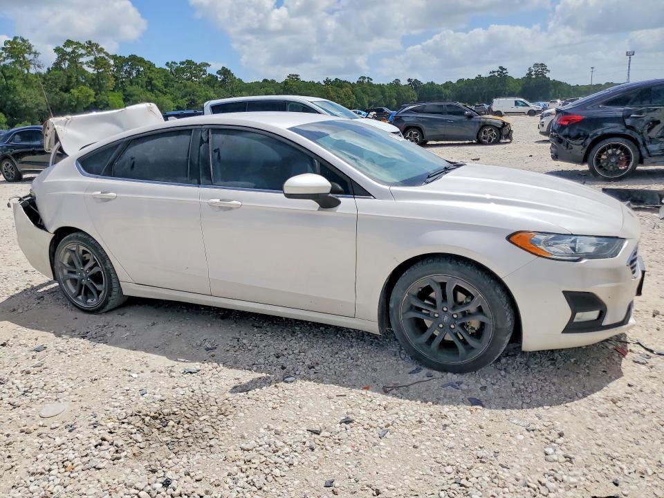 2020 FORD FUSION SE — Фото 4 из 13