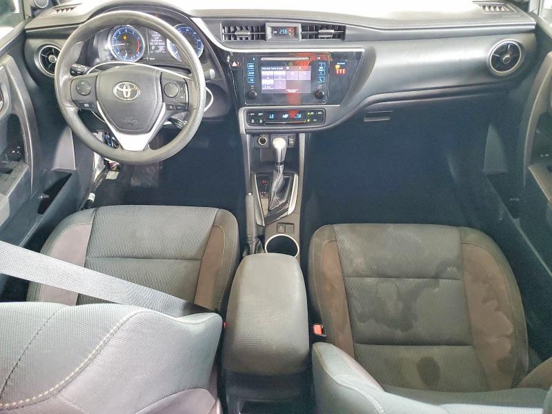 2019 TOYOTA COROLLA LE — Фото 8 из 12