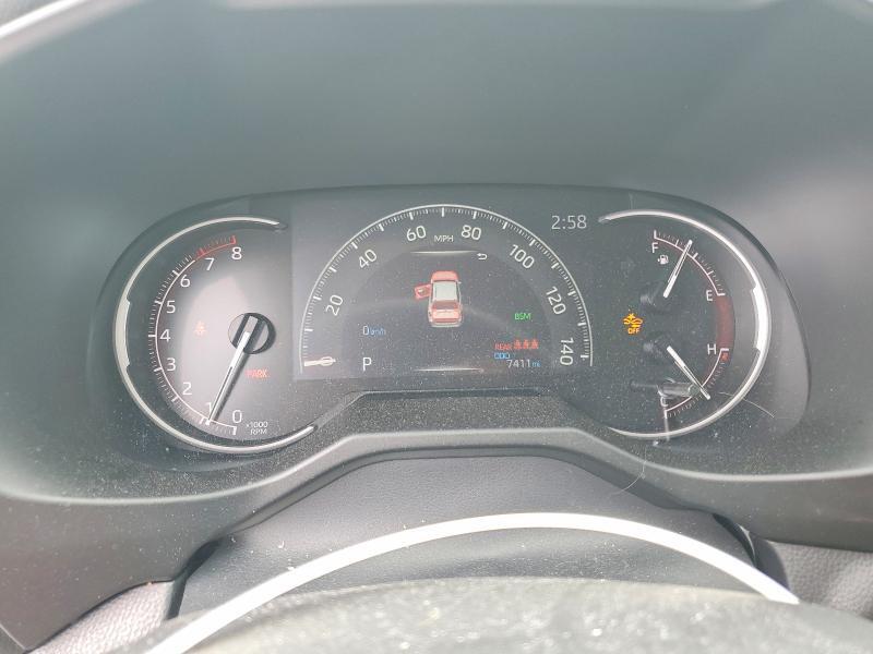 2025 TOYOTA RAV4 XLE — Фото 9 из 14