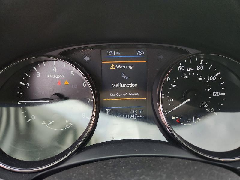 2018 NISSAN ROGUE SV — Фото 9 из 14