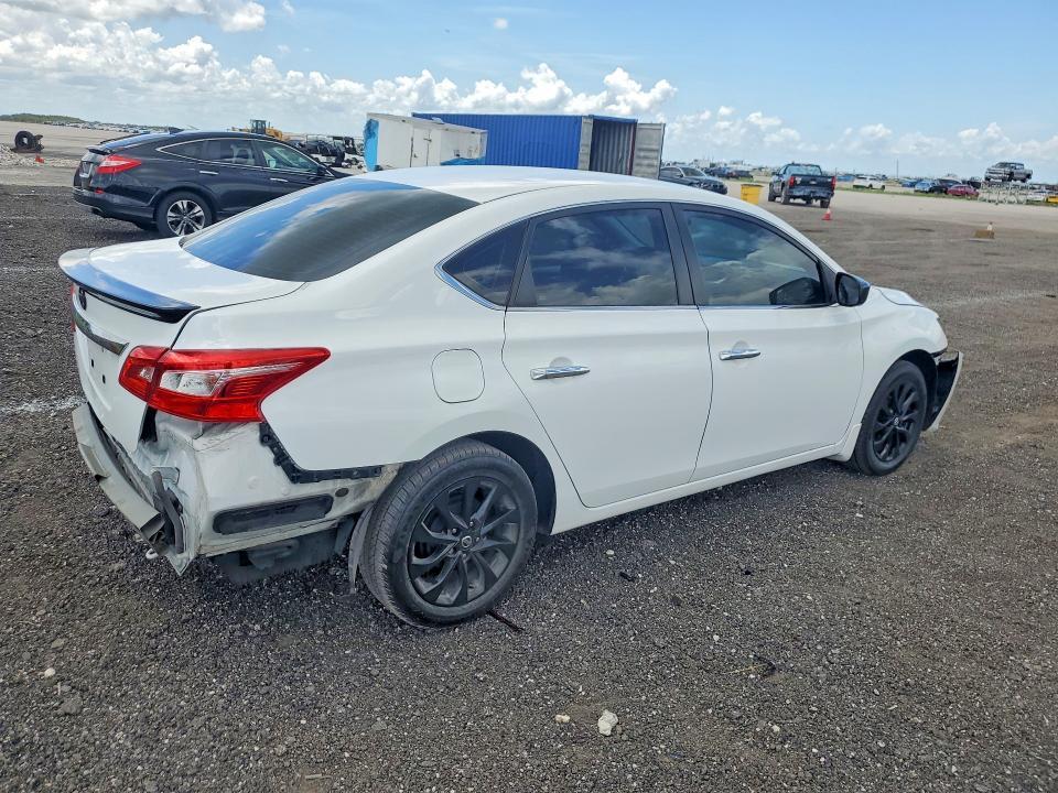2018 NISSAN SENTRA S — Фото 3 из 13