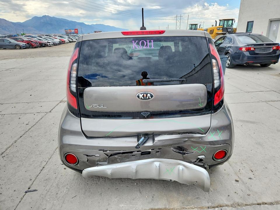 2018 KIA SOUL + — Фото 6 из 12