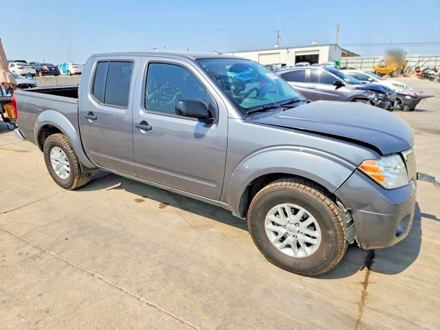 2018 NISSAN FRONTIER SV — Фото 4 из 12