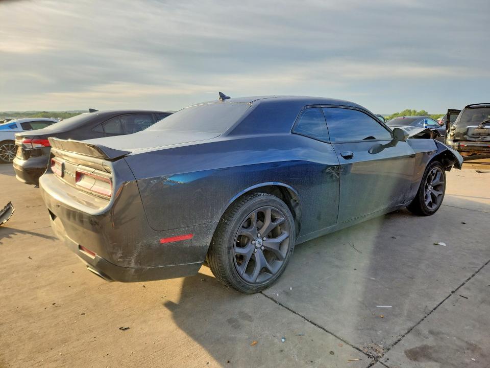 2C3CDZAG5JH333863 2018 DODGE CHALLENGER photo no. 3