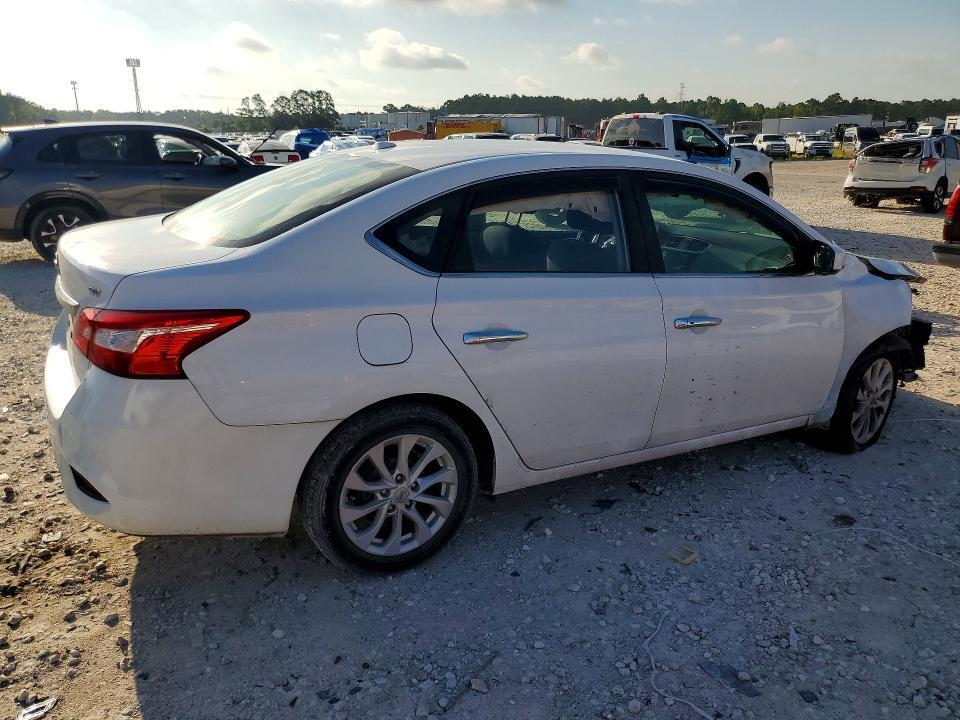 2018 NISSAN SENTRA SV — Фото 3 из 13