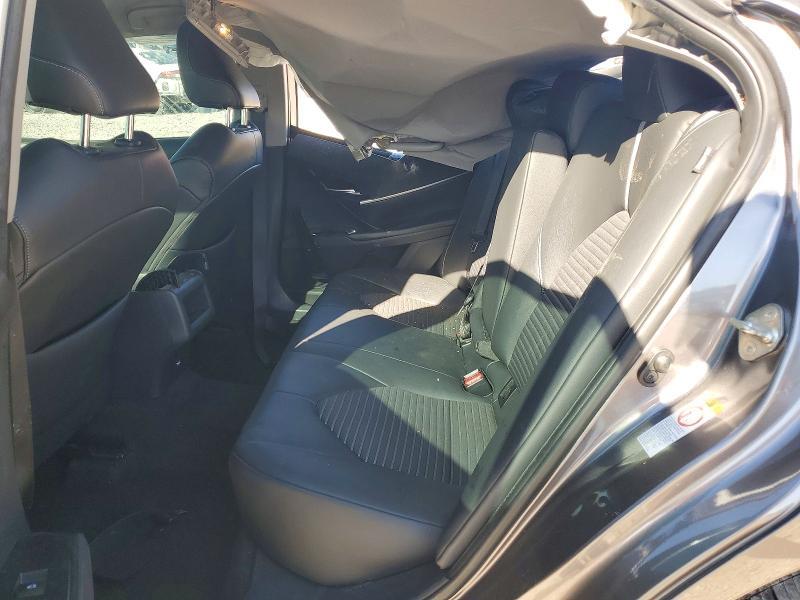 2018 TOYOTA CAMRY SE — Фото 10 из 13