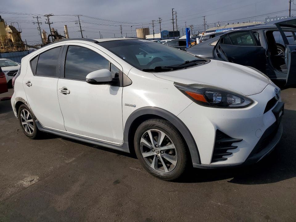 2018 TOYOTA PRIUS C TWO — Фото 4 из 12