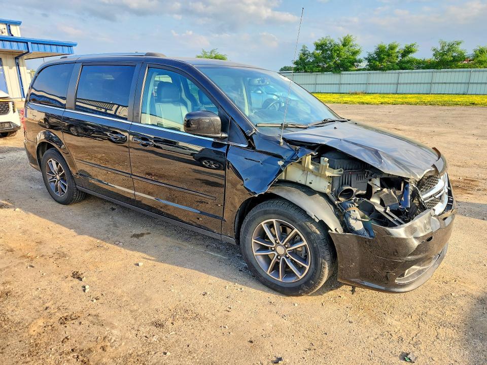 2017 DODGE GRAND CARAVAN SXT — Фото 4 из 13