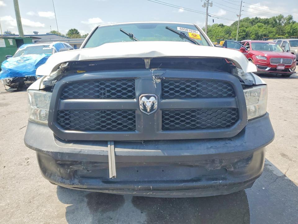 2017 RAM 1500 ST — Фото 5 из 12