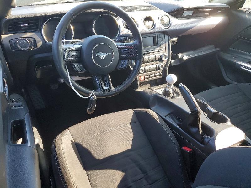 2017 FORD MUSTANG GT — Фото 8 из 13