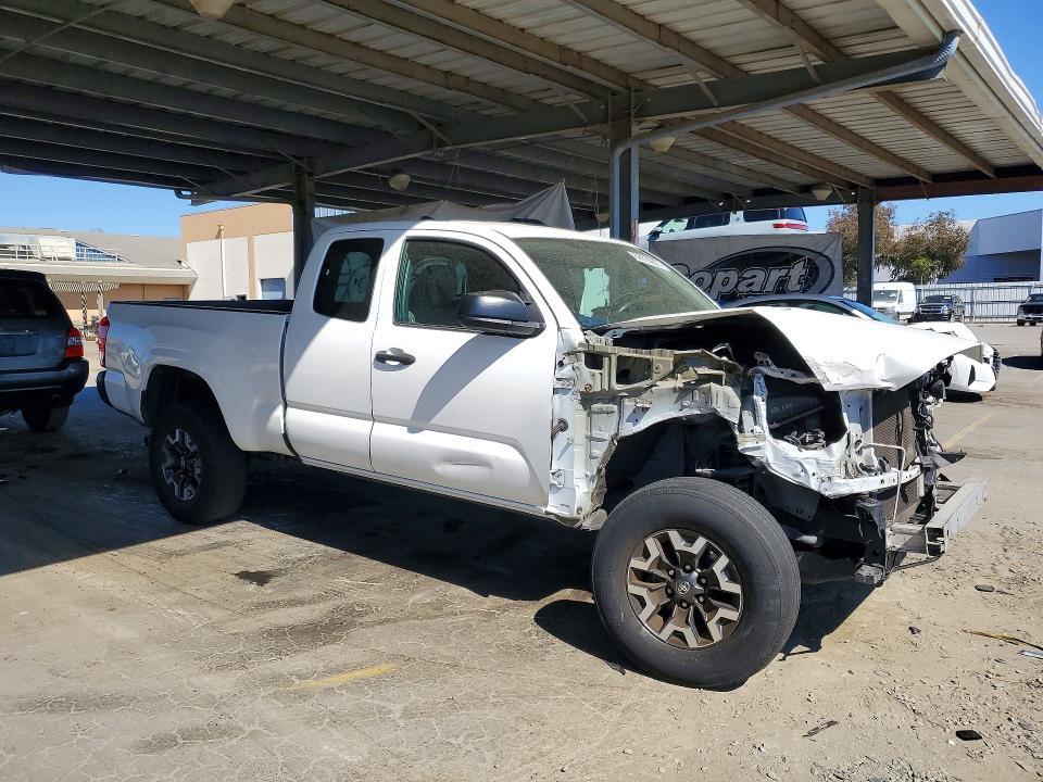 5TFRX5GN6GX071030 2016 TOYOTA TACOMA photo no. 4