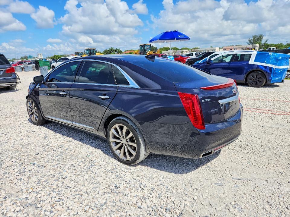 2016 CADILLAC XTS PREMIUM COLLECTION — Фото 2 из 12